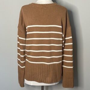 GAP Oversized 24/7 Split-Hem Crewneck Knit Sweater in Camel Stripe, Small